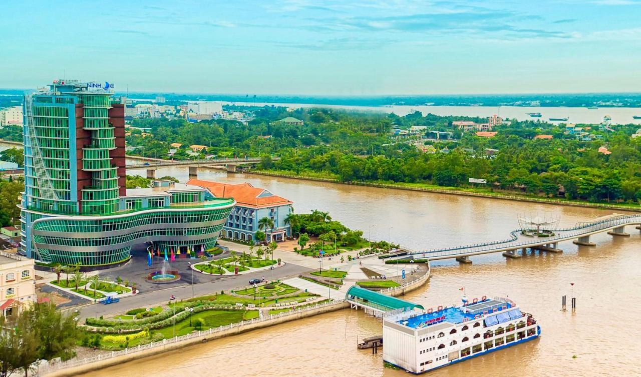 Ninh Kieu Riverside Hotel Cần Thơ Extérieur photo