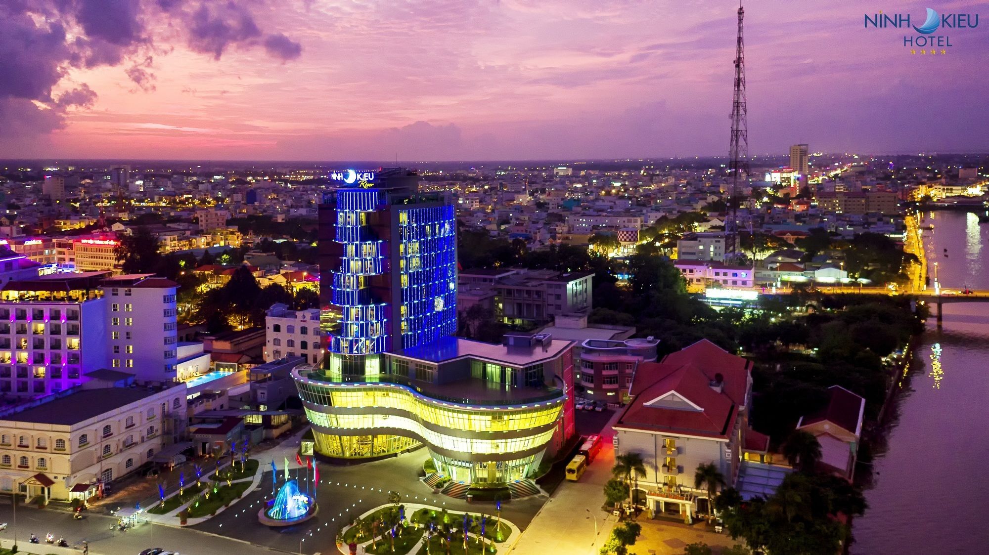 Ninh Kieu Riverside Hotel Cần Thơ Extérieur photo